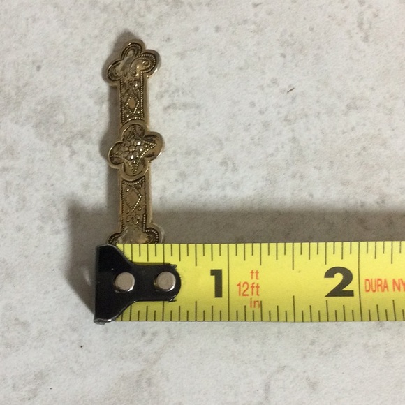 NWT Gold filigree flower edging pin - Picture 7 of 7